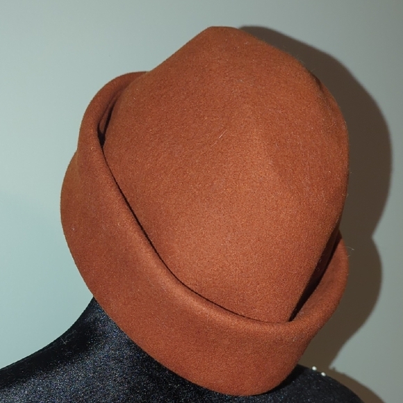 Vintage Excello Women's Wool Hat in Rust Color - Picture 2 of 6
